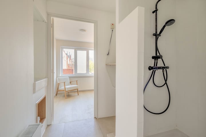 Photo 23 of Kortenaerstraat 4-A