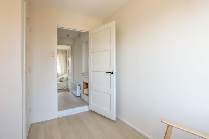 Photo 26 of Kortenaerstraat 4-A