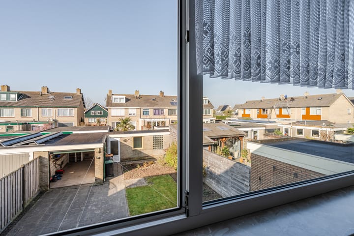 Foto 24 van Bernhardlaan 17