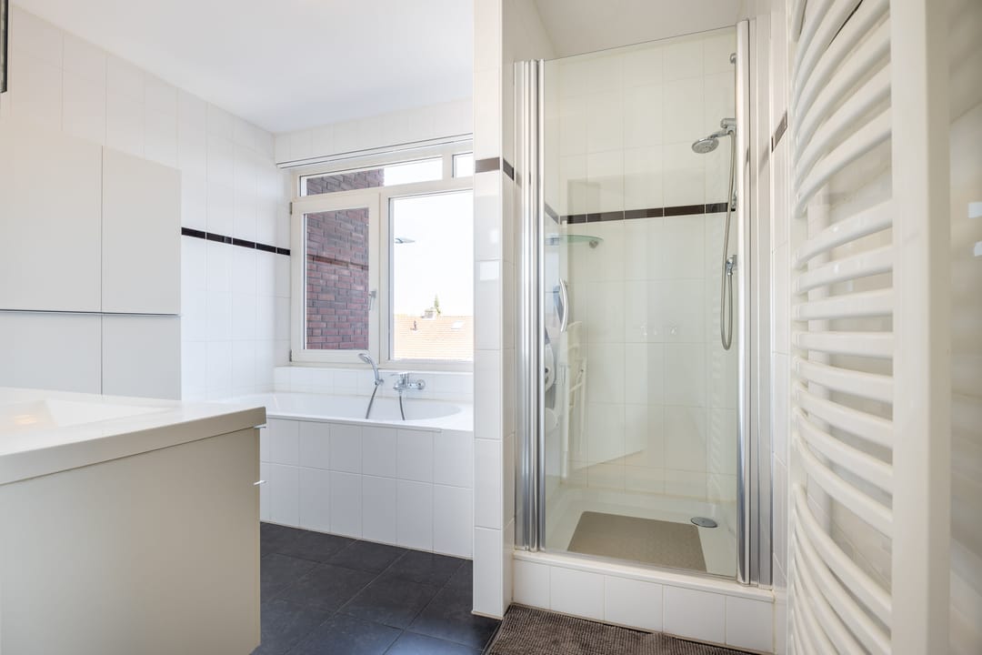 Foto 22 van Generaal Maczekstraat 139