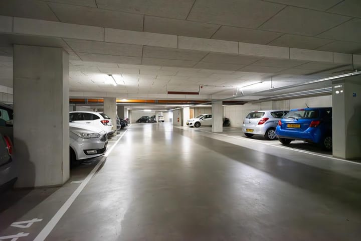 Foto 25 van Generaal Maczekstraat 139