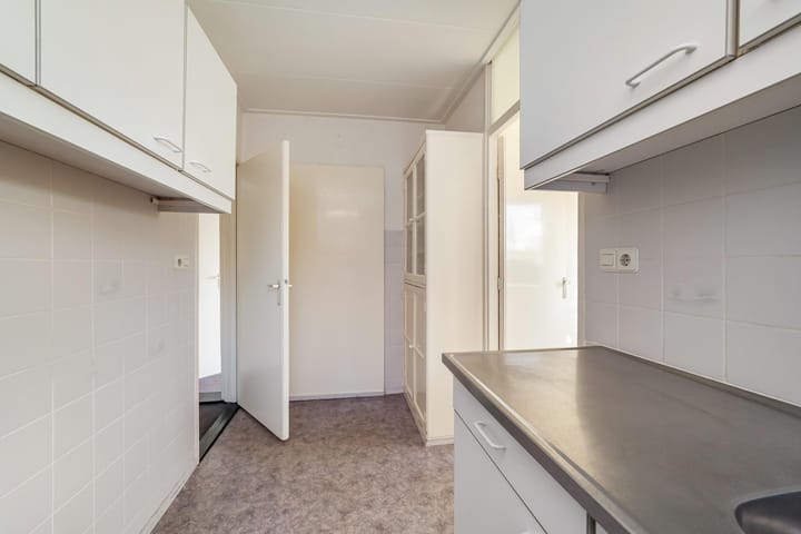 Photo 13 of Catharina van Rennesstraat 3