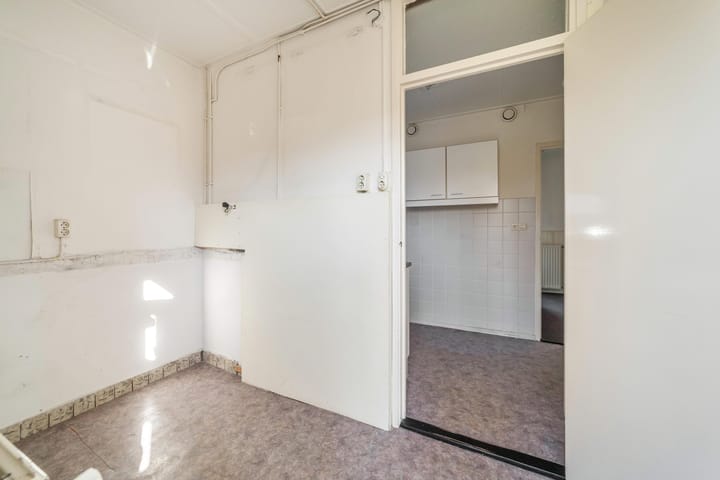 Photo 15 of Catharina van Rennesstraat 3