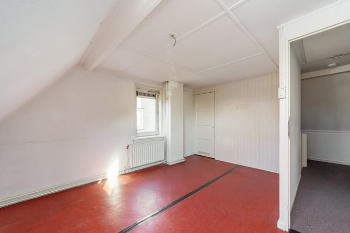 Photo 19 of Catharina van Rennesstraat 3