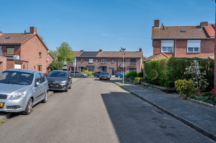 Foto 21 van Merelstraat 8