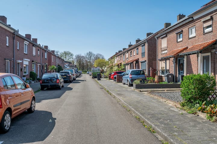 Foto 22 van Merelstraat 8