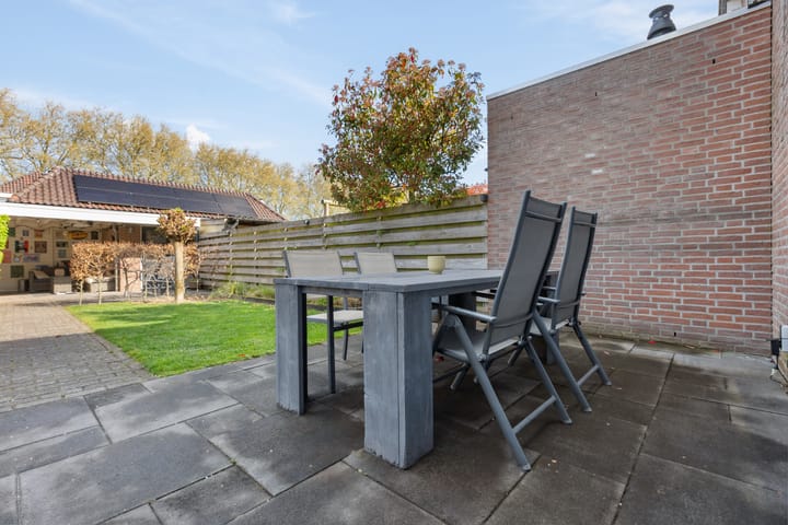 Foto 8 van Gravekamp 1