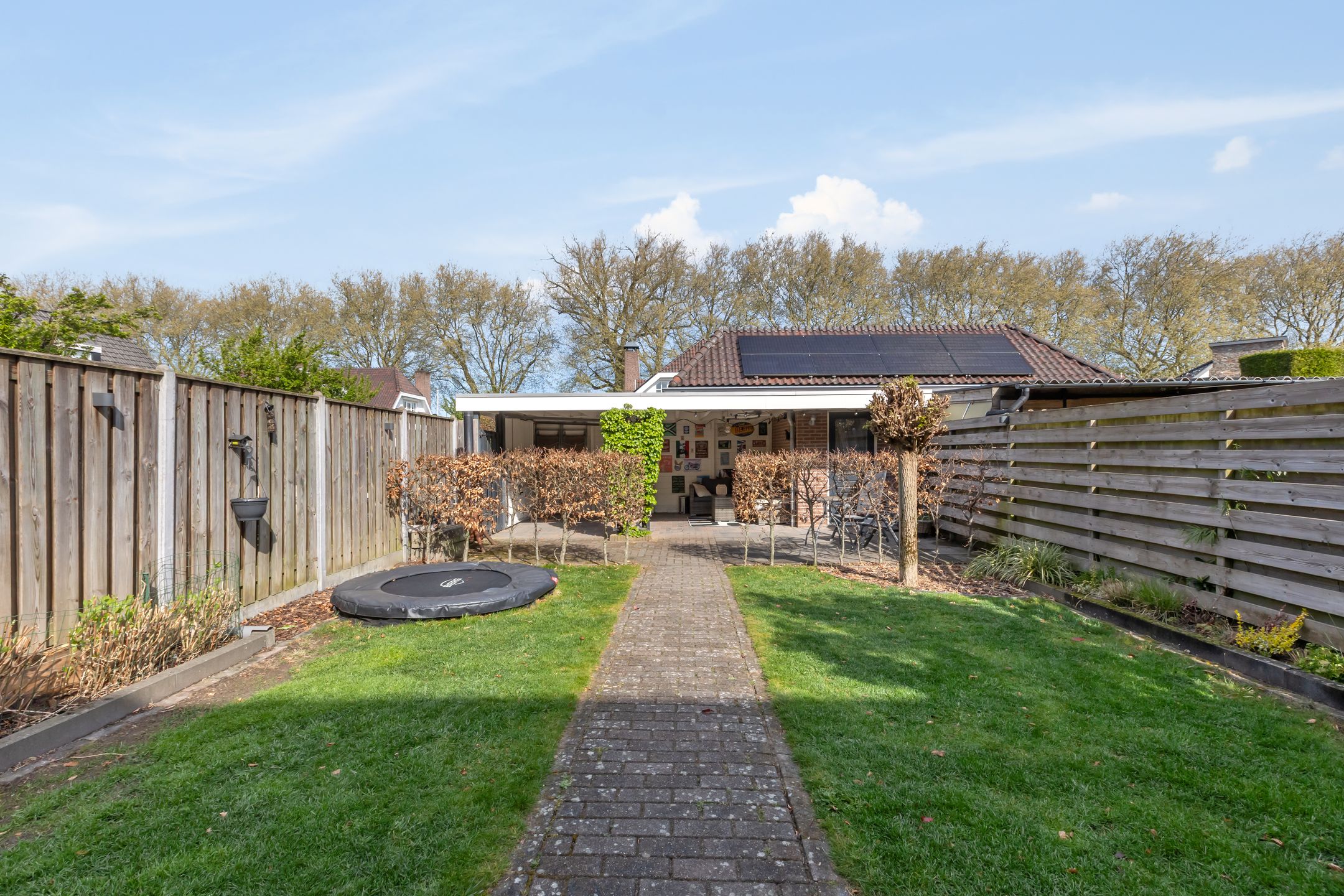 Foto 9 van Gravekamp 1