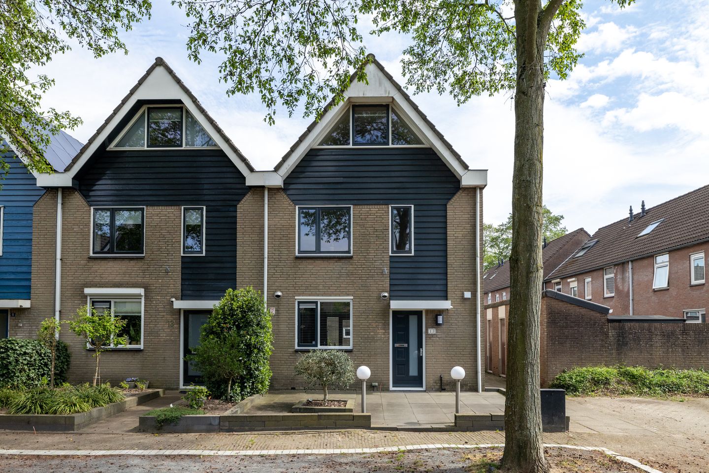 Den Elst 15 main image