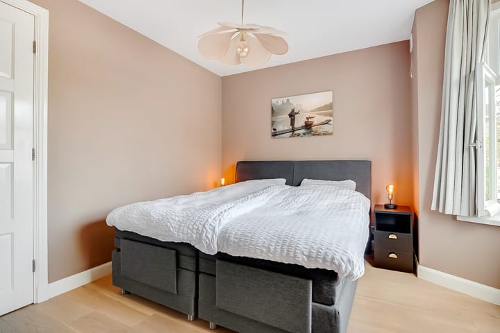 Foto 25 van Uiterwaardenstraat 63-H