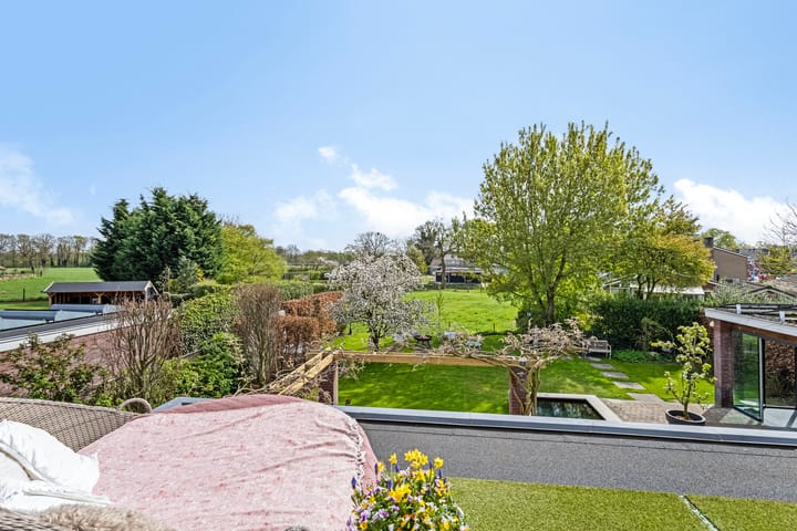 Photo 28 of Bredevoortsestraatweg 64-A