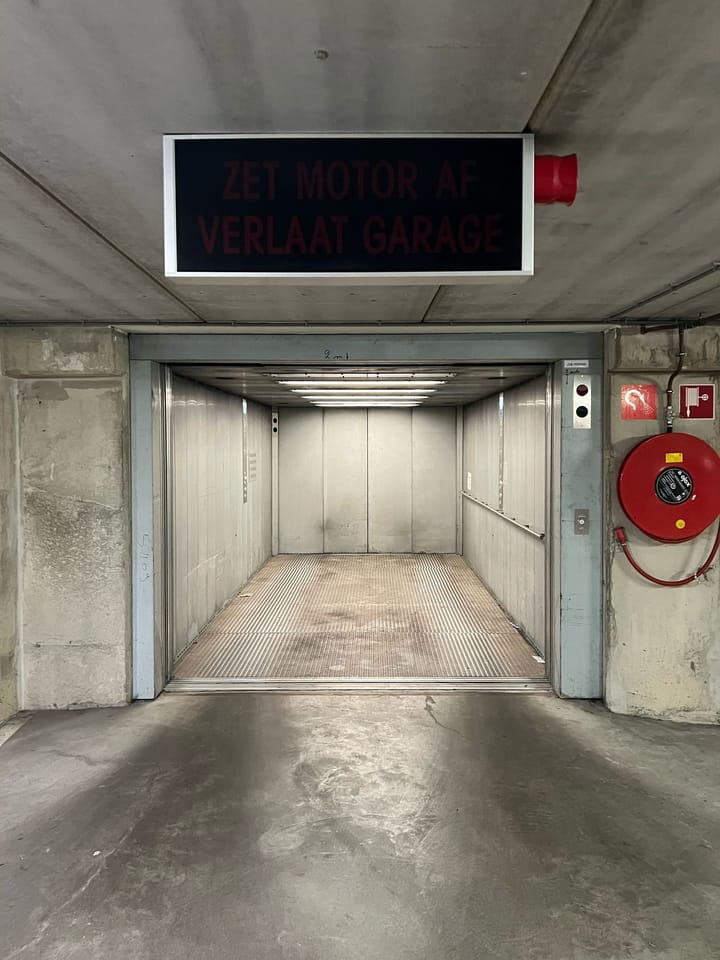 Foto 5 van Helmstraat 2