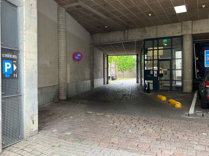 Foto 12 van Helmstraat 2