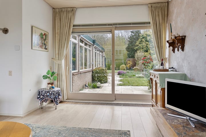 Foto 8 van van Essenstraat 32