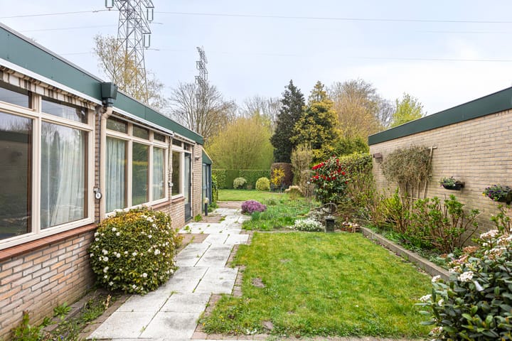 Foto 27 van van Essenstraat 32