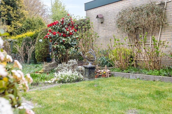 Foto 29 van van Essenstraat 32