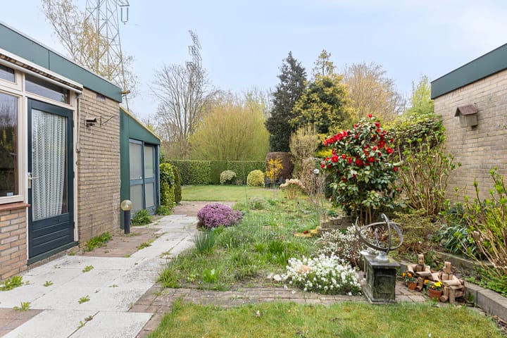 Foto 30 van van Essenstraat 32