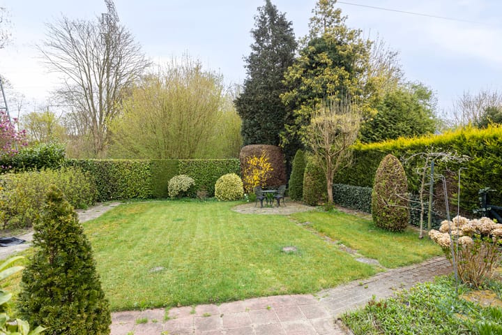 Foto 33 van van Essenstraat 32