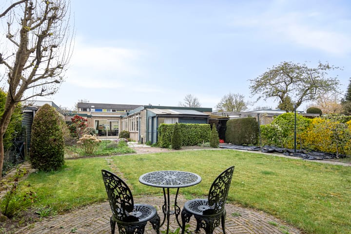 Foto 34 van van Essenstraat 32