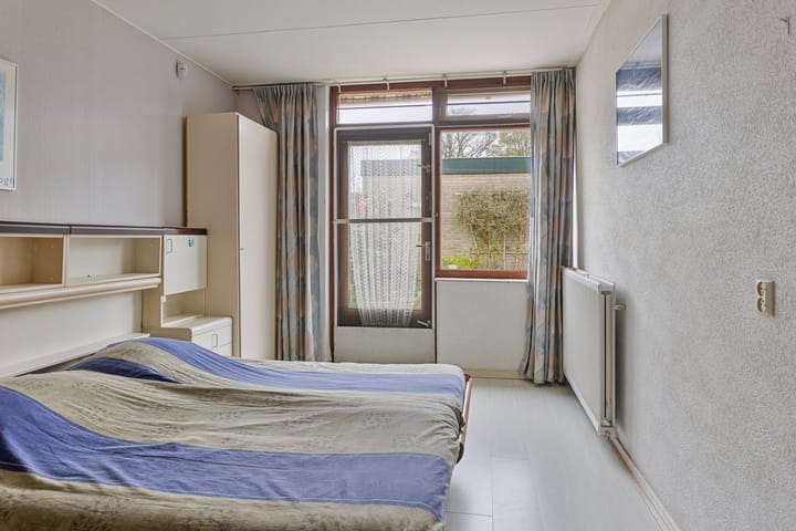 Foto 22 van van Essenstraat 32