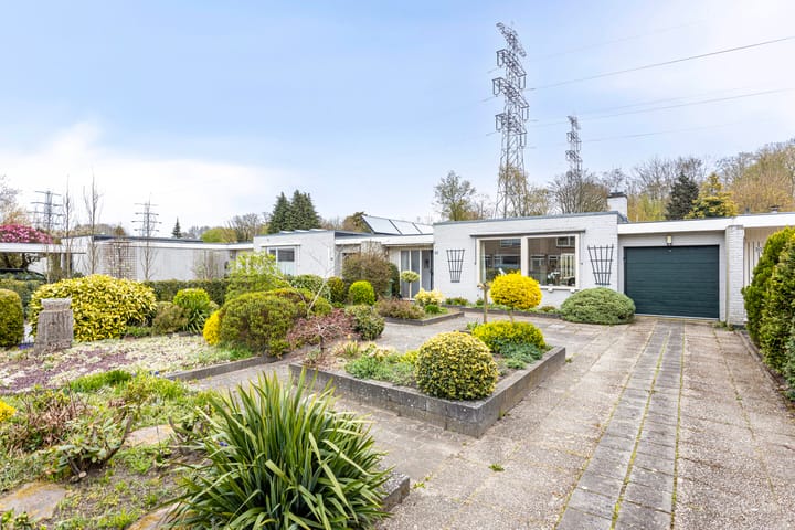 Foto 42 van van Essenstraat 32