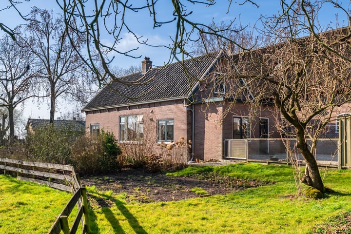 Foto 13 van Benedeneind NZ 394