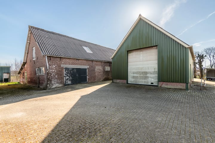 Foto 33 van Benedeneind NZ 394