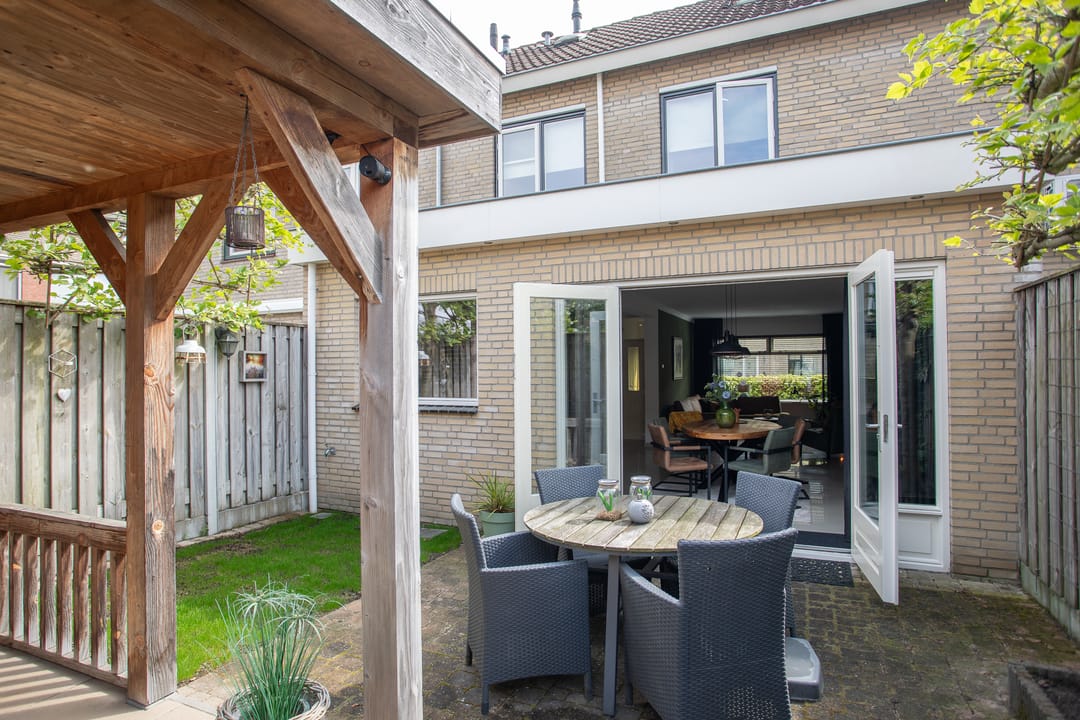 Foto 2 van Brucknerstraat 3