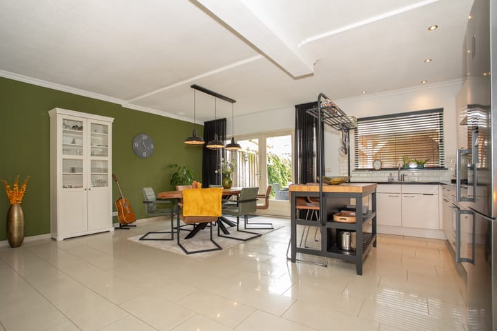 Foto 11 van Brucknerstraat 3