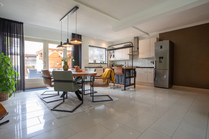 Foto 14 van Brucknerstraat 3