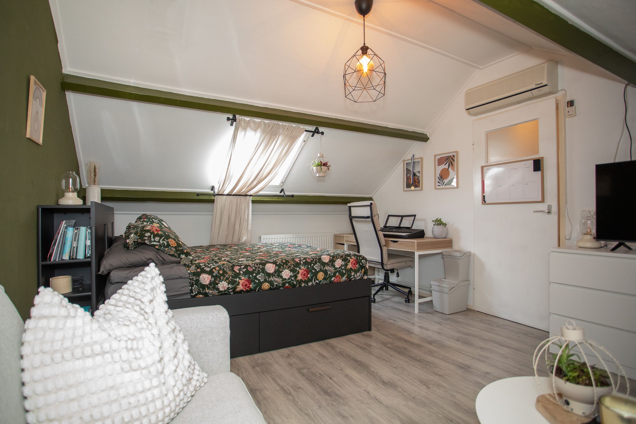 Foto 36 van Brucknerstraat 3