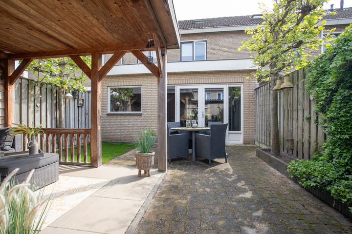 Foto 42 van Brucknerstraat 3