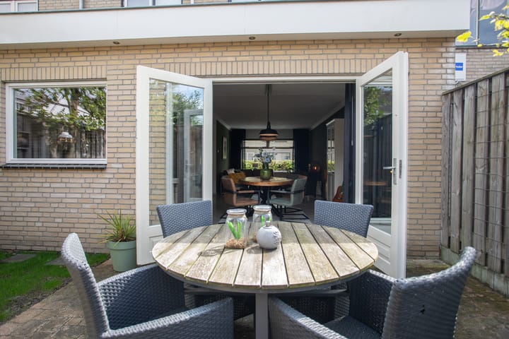 Foto 46 van Brucknerstraat 3