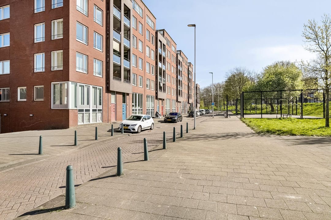 Photo 2 of Piet Paaltjensplein 60