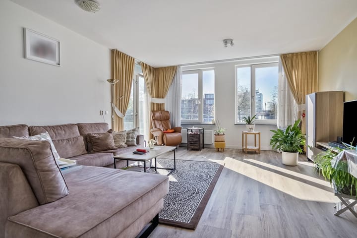 Foto 9 van Piet Paaltjensplein 60