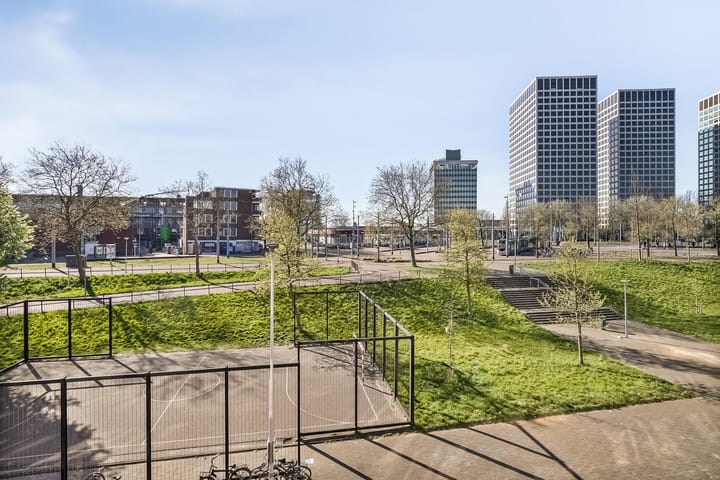 Foto 16 van Piet Paaltjensplein 60