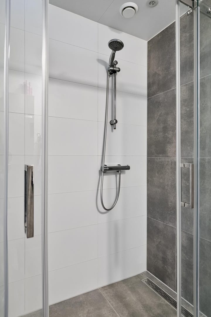 Foto 21 van Piet Paaltjensplein 60