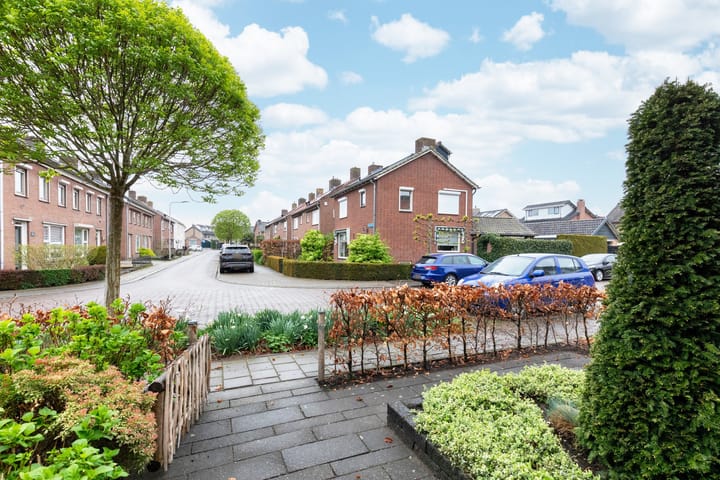 Photo 60 of Ariënsstraat 25