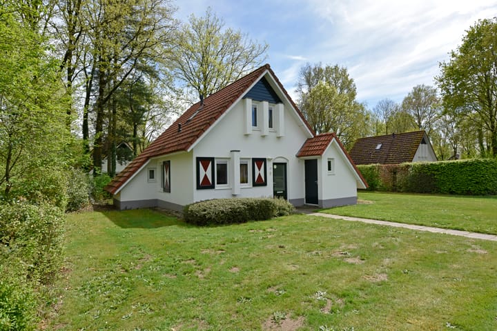 Photo 4 of Zwembadweg 1-077