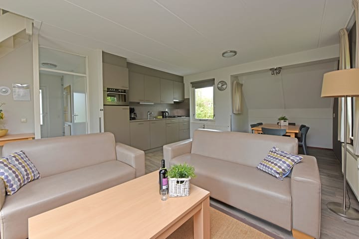 Photo 10 of Zwembadweg 1-077