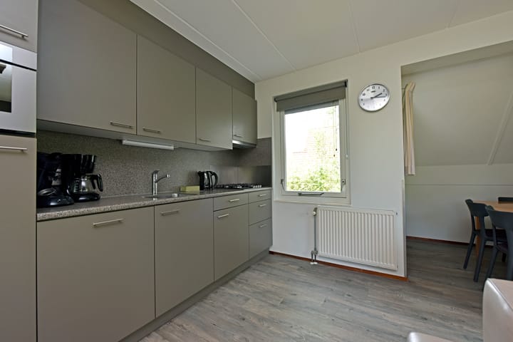 Photo 11 of Zwembadweg 1-077