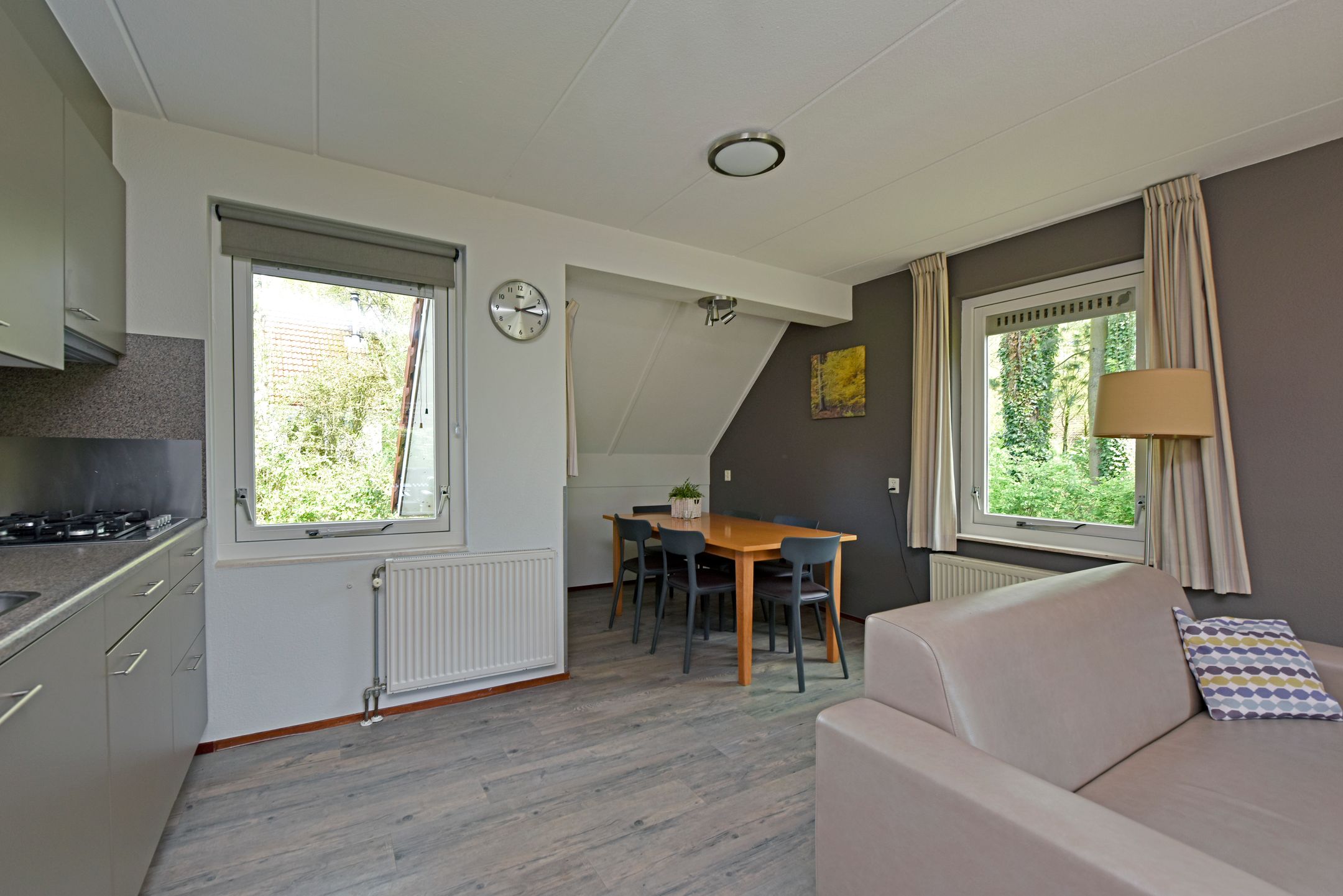 Foto 12 van Zwembadweg 1-077