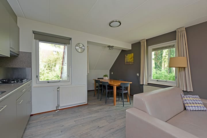 Photo 12 of Zwembadweg 1-077