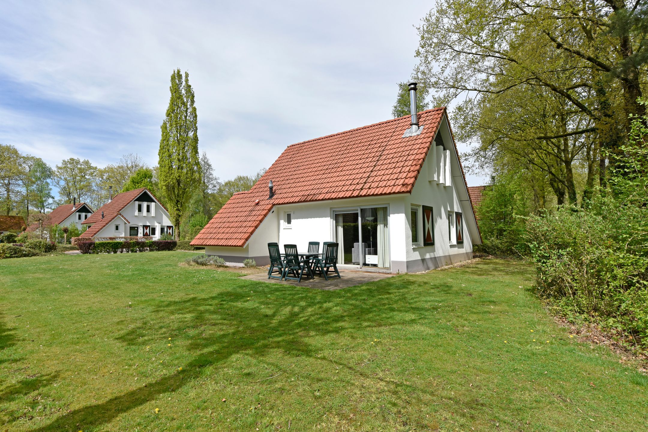 Foto 30 van Zwembadweg 1-077