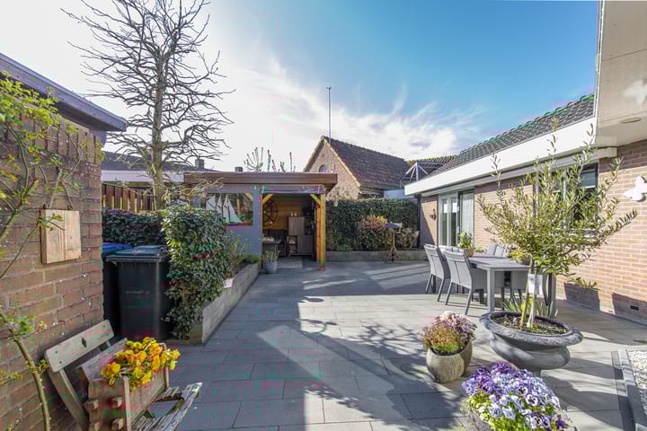 Photo 2 of Vervoornestraat 12