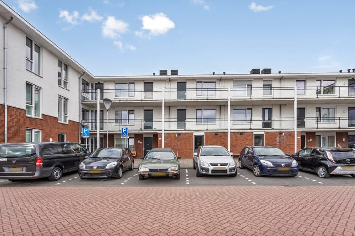 Foto 1 van Bloemenhof 61