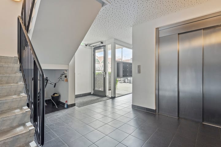 Foto 3 van Bloemenhof 61