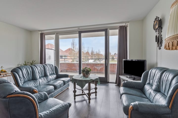 Foto 9 van Bloemenhof 61