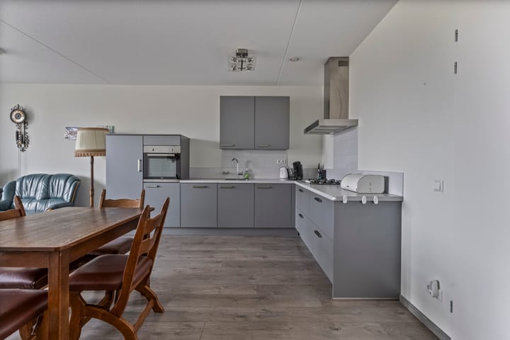 Foto 12 van Bloemenhof 61