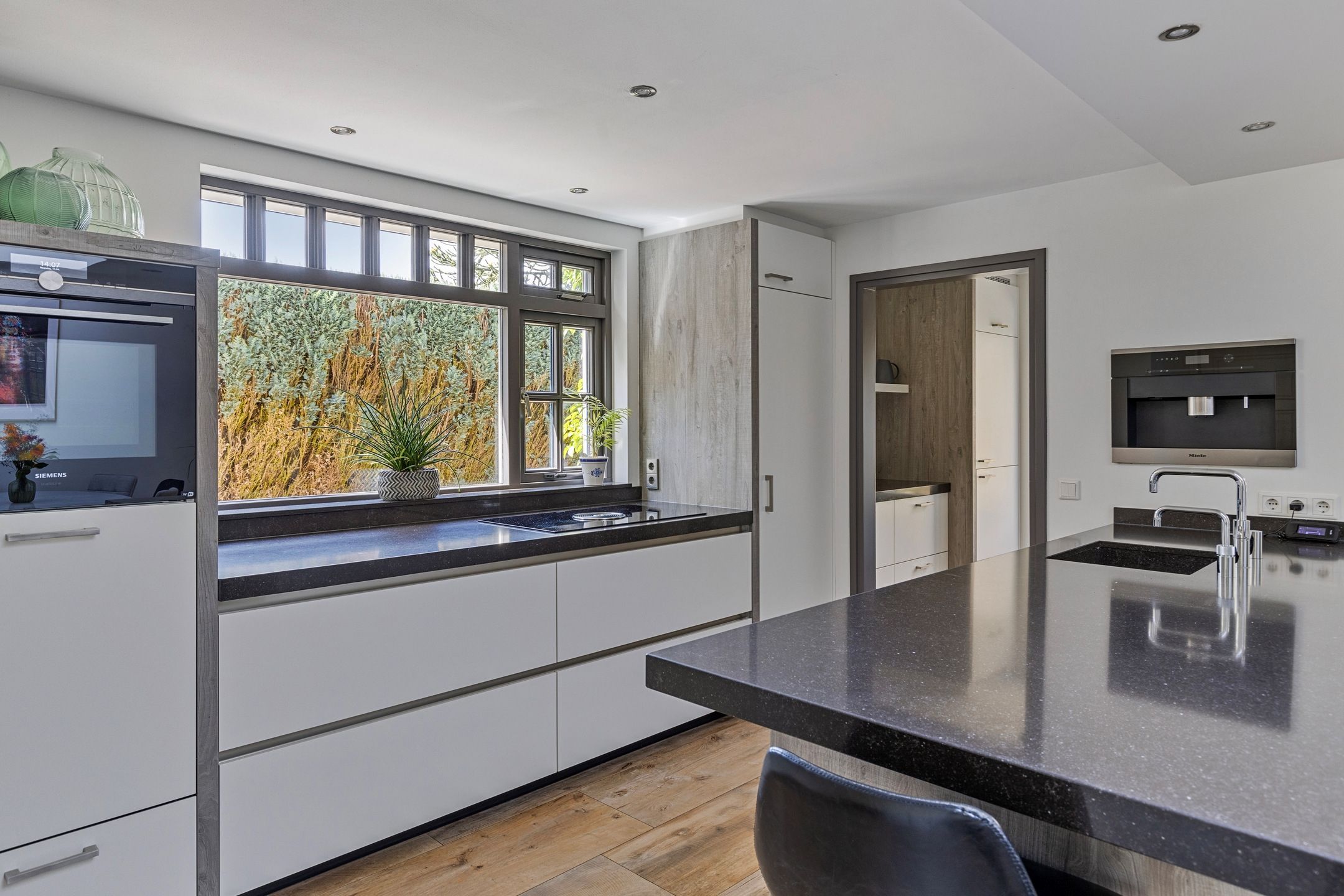 Foto 12 van Blaarthemseweg 79